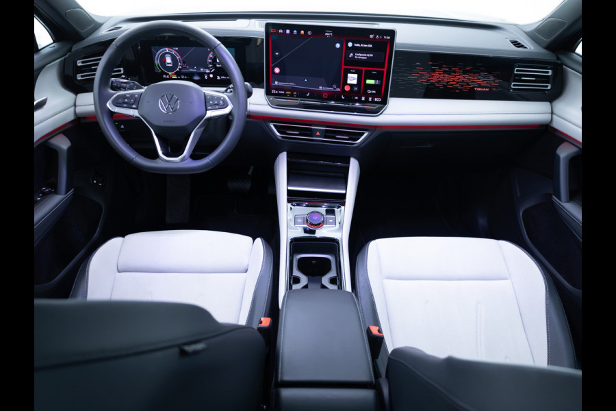 Volkswagen Tiguan 1.5 eHybrid Elegance Business 204 PK | Panodak | Elec. Trekhaak | Stoel- & Stuurverw. | Massagestoelen | 20 inch Head-Up, Ergo active stoel, Extra All Season Wielenset