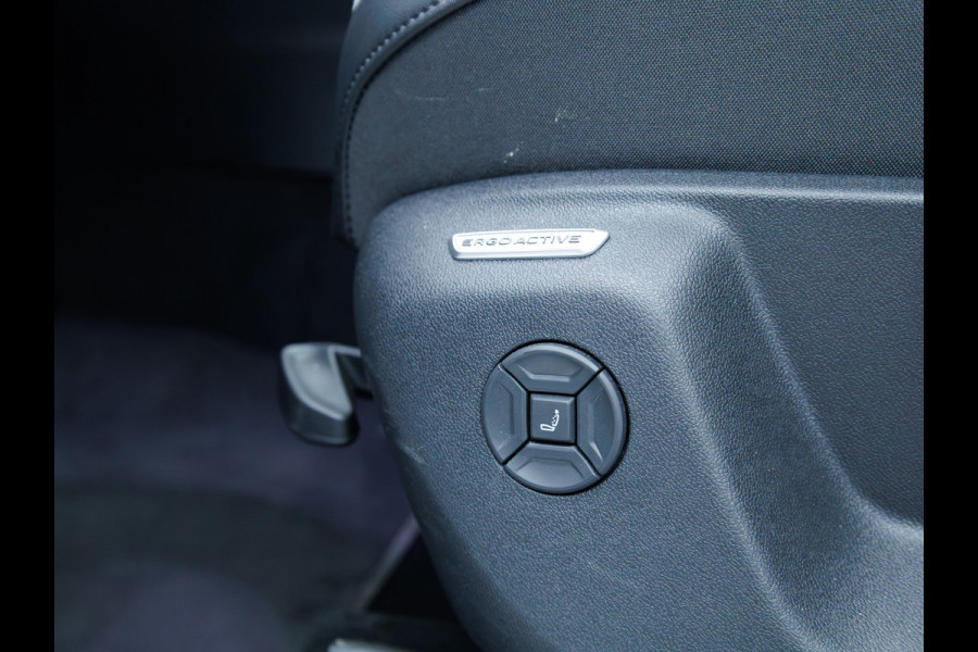 Volkswagen Tiguan 1.5 eHybrid Elegance Business 204 PK | Panodak | Elec. Trekhaak | Stoel- & Stuurverw. | Massagestoelen | 20 inch Head-Up, Ergo active stoel, Extra All Season Wielenset