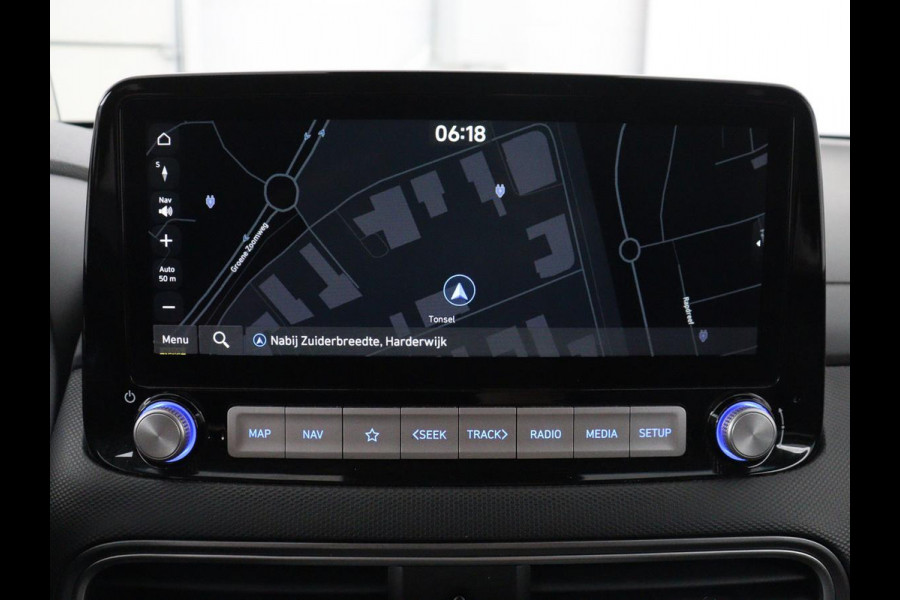Hyundai Kona EV Fashion Design 64 kWh | SOH 94.6% | Leder | Head-up | Trekhaak | Adaptive cruise | Carplay | Stoelverwarming | Krell Sound | Dodehoek detectie |