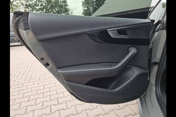 Audi A5 Sportback 35 TFSI Sport S-line edition | LED | Zwart optiek | Trekhaak | Sportstoelen | PDC | Keyless | Navi | Elek. achterklep | Afgevlakt stuur |
