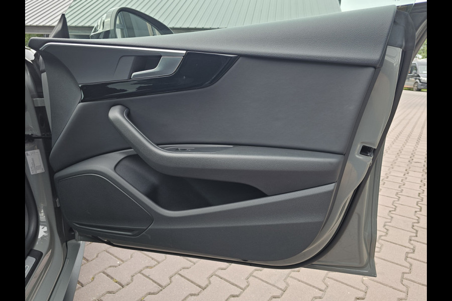 Audi A5 Sportback 35 TFSI Sport S-line edition | LED | Zwart optiek | Trekhaak | Sportstoelen | PDC | Keyless | Navi | Elek. achterklep | Afgevlakt stuur |