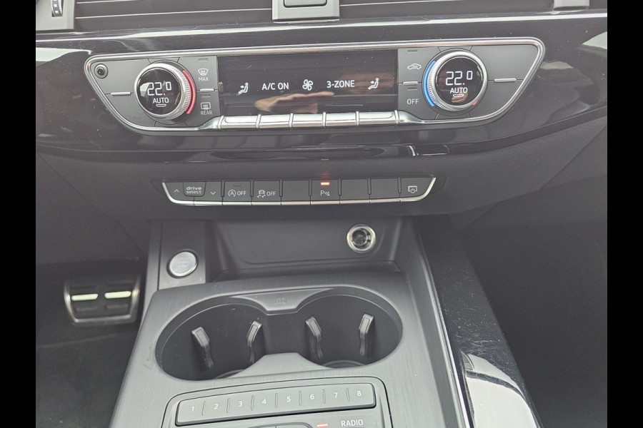 Audi A5 Sportback 35 TFSI Sport S-line edition | LED | Zwart optiek | Trekhaak | Sportstoelen | PDC | Keyless | Navi | Elek. achterklep | Afgevlakt stuur |