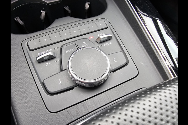 Audi A5 Sportback 35 TFSI Sport S-line edition | LED | Zwart optiek | Trekhaak | Sportstoelen | PDC | Keyless | Navi | Elek. achterklep | Afgevlakt stuur |