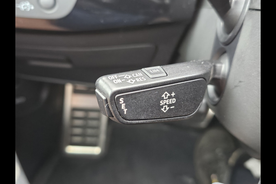 Audi A5 Sportback 35 TFSI Sport S-line edition | LED | Zwart optiek | Trekhaak | Sportstoelen | PDC | Keyless | Navi | Elek. achterklep | Afgevlakt stuur |