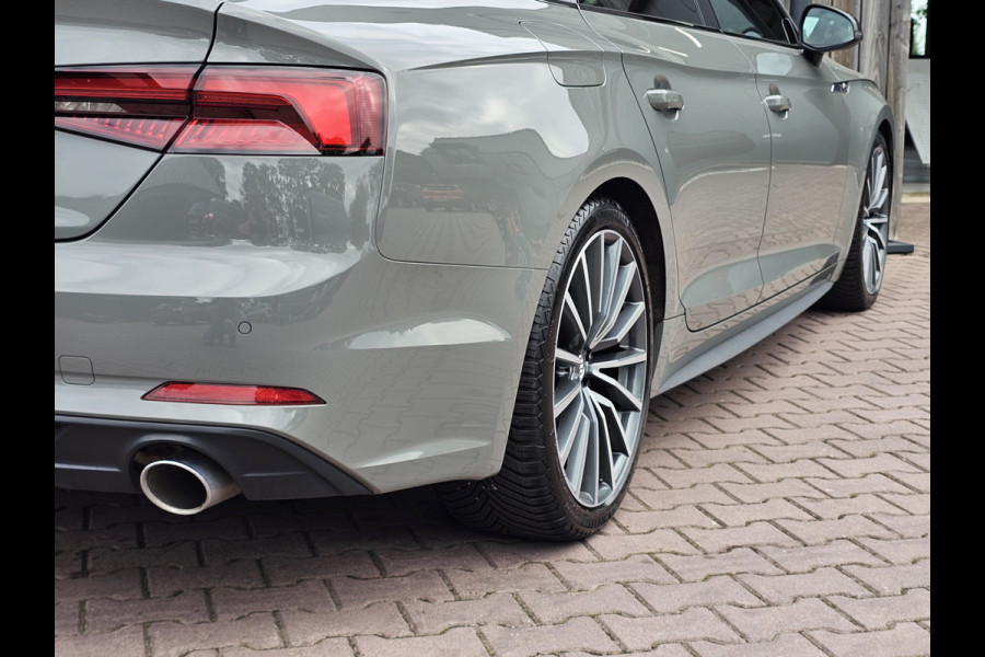 Audi A5 Sportback 35 TFSI Sport S-line edition | LED | Zwart optiek | Trekhaak | Sportstoelen | PDC | Keyless | Navi | Elek. achterklep | Afgevlakt stuur |