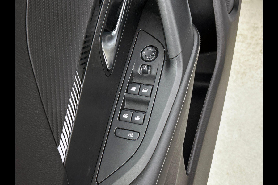 Peugeot 2008 1.2 PureTech 130 Allure CAMERA | CARPLAY & NAVI | STOF-LEER
