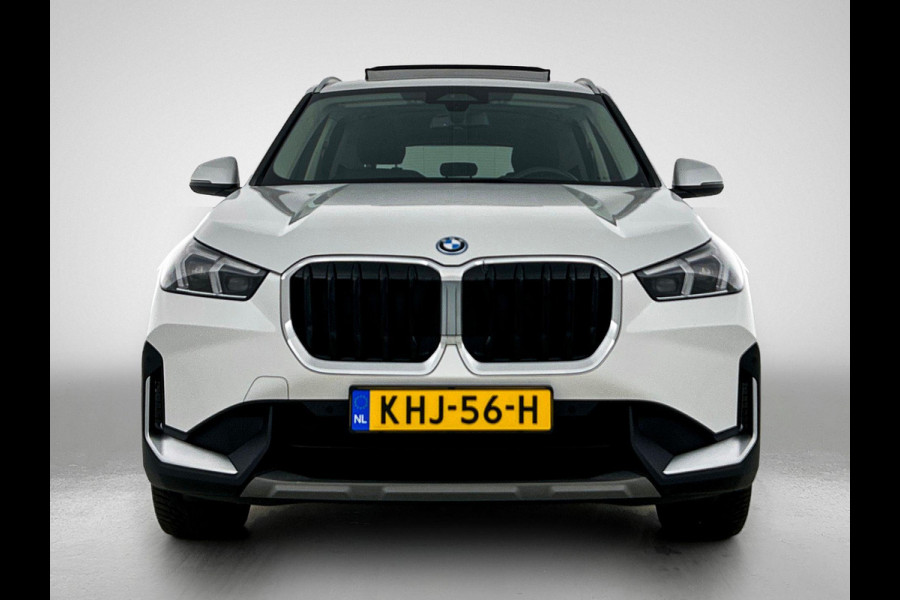 BMW X1 xDrive25e Plug-In Hybrid PANORAMADAK | EL. BED. STOEL | MASSAGE | AD-LED