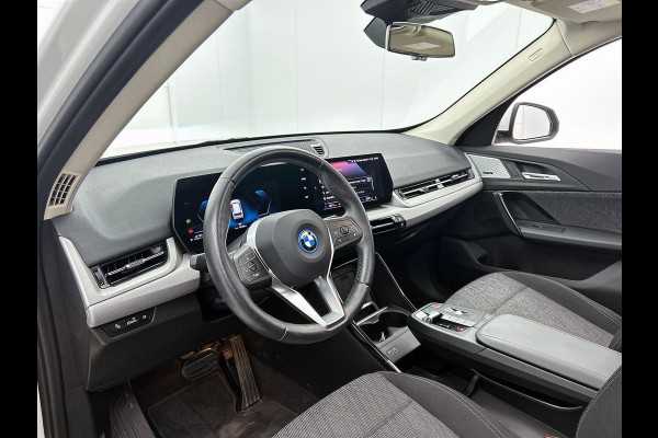 BMW X1 xDrive25e Plug-In Hybrid PANORAMADAK | EL. BED. STOEL | MASSAGE | AD-LED