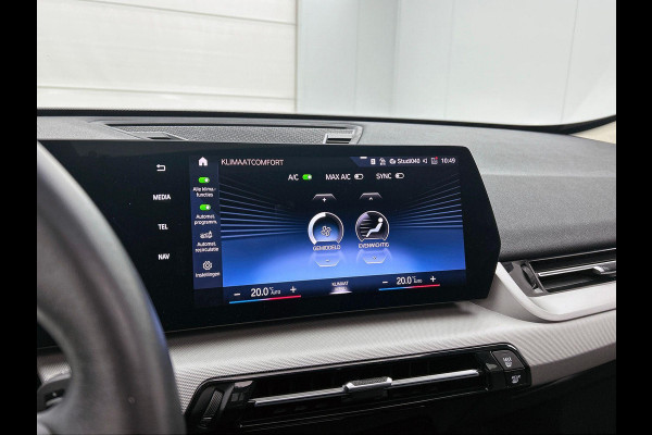 BMW X1 xDrive25e Plug-In Hybrid PANORAMADAK | EL. BED. STOEL | MASSAGE | AD-LED