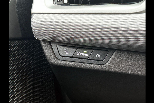 BMW X1 xDrive25e Plug-In Hybrid PANORAMADAK | EL. BED. STOEL | MASSAGE | AD-LED