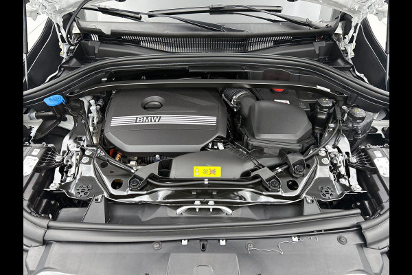 BMW X1 xDrive25e Plug-In Hybrid PANORAMADAK | EL. BED. STOEL | MASSAGE | AD-LED