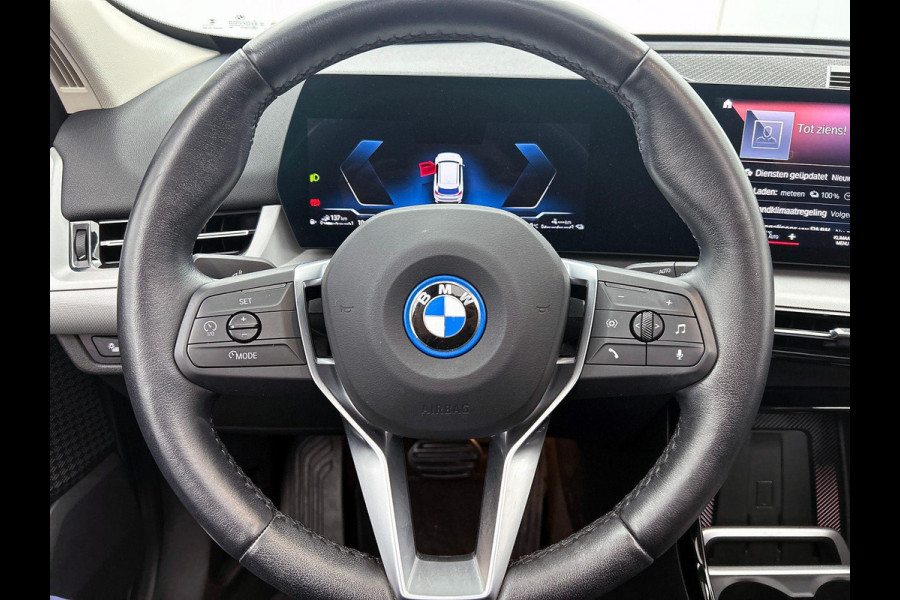 BMW X1 xDrive25e Plug-In Hybrid PANORAMADAK | EL. BED. STOEL | MASSAGE | AD-LED