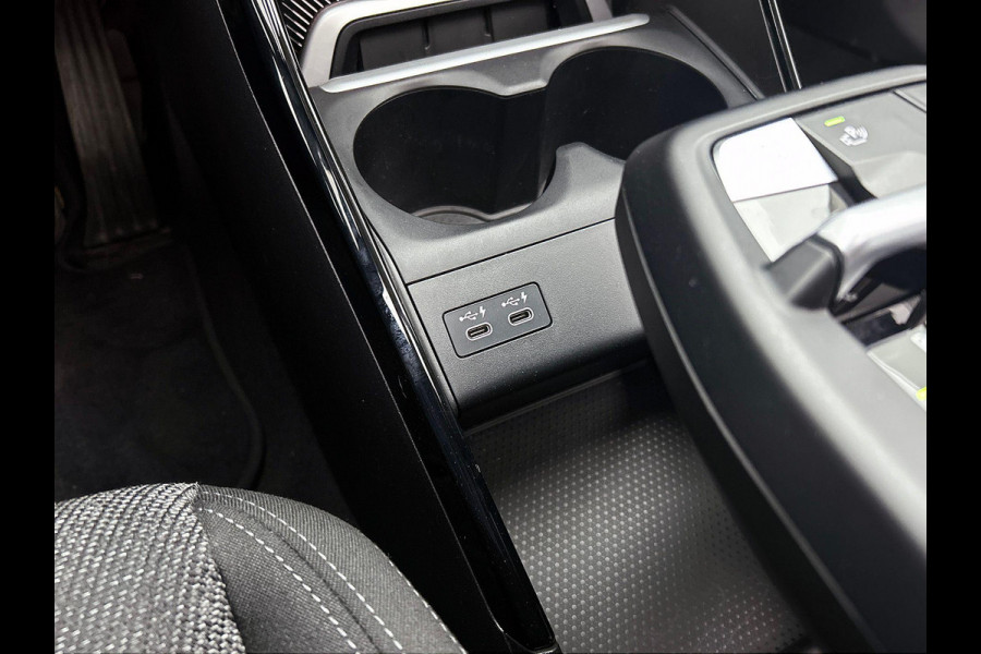 BMW X1 xDrive25e Plug-In Hybrid PANORAMADAK | EL. BED. STOEL | MASSAGE | AD-LED