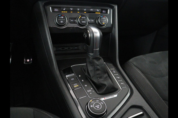 Volkswagen Tiguan 1.4 TSI 150PK Aut. 4Motion Highline Business R | R-Line | Pano | Navi | Virtual Display | Stoelverwarming | Camera | Trekhaak | Climate Control | DAB+ | Carplay
