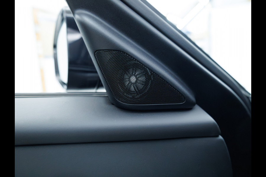 Land Rover Range Rover Velar 2.0 P400e R-Dynamic HSE 404 PK | Meridian Audio | 360 Camera | 21"LMV | Stoelverw. | Memory best. stoel | Elec. verst. stuurkolom, Electrische achterklep, Matrix Led, Navigatie, App. connect, Extra getint glas