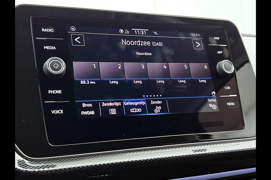 Volkswagen T-Cross 1.0 TSI Goal CARPLAY | AD-CRUISE | STOELVERWARMING