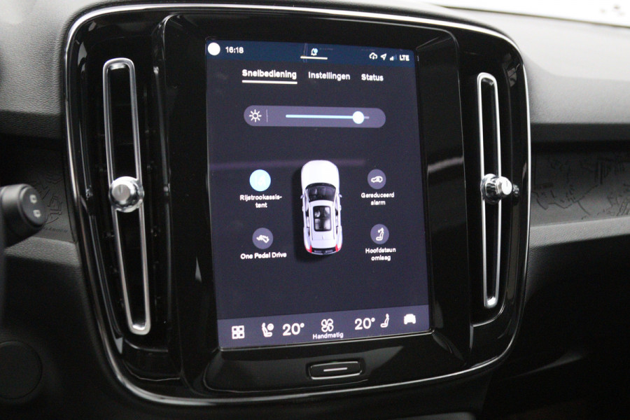 Volvo XC40 Recharge Twin Ultimate 82 kWh 408 PK, Trekhaak, Panoramadak, Harman/kardon, 360 Camera, 4X Stoelverwarming