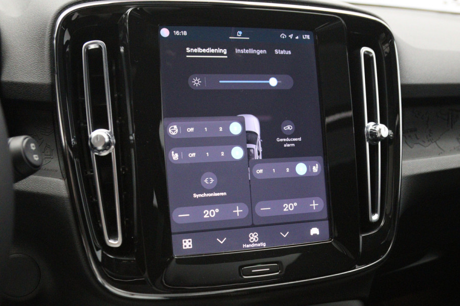 Volvo XC40 Recharge Twin Ultimate 82 kWh 408 PK, Trekhaak, Panoramadak, Harman/kardon, 360 Camera, 4X Stoelverwarming