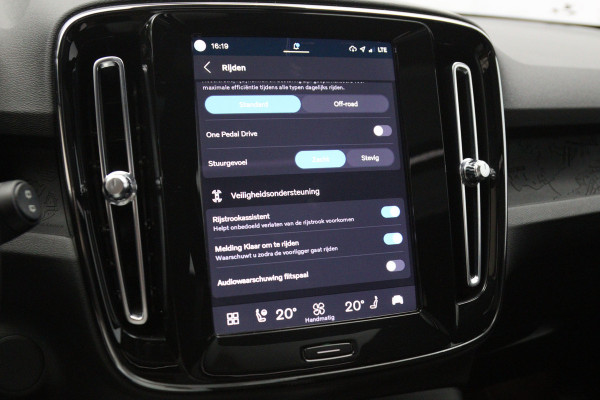 Volvo XC40 Recharge Twin Ultimate 82 kWh 408 PK, Trekhaak, Panoramadak, Harman/kardon, 360 Camera, 4X Stoelverwarming