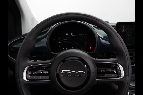 Fiat 500E Berline 42 kWh Automaat Climate control Cruise control Achteruitrijcamera Led Navigatie Apple Carplay/ Android Auto Lichtmetalen velgen Stoelverwarming