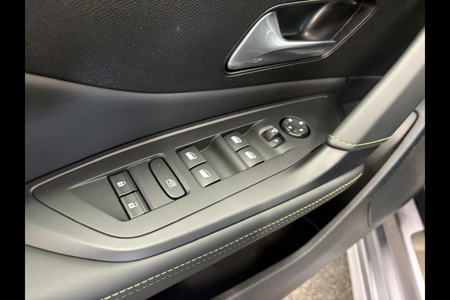 Peugeot 308 1.6 Plug-in Hybrid 180 GT Panoramadak Navigatie Apple Carplay Android Auto Camera Parkeersensoren Adaptive Cruise Control Full LED 18" LM Velgen Ambiente verlichting