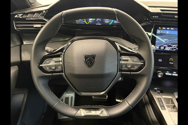 Peugeot 308 1.6 Plug-in Hybrid 180 GT Panoramadak Navigatie Apple Carplay Android Auto Camera Parkeersensoren Adaptive Cruise Control Full LED 18" LM Velgen Ambiente verlichting