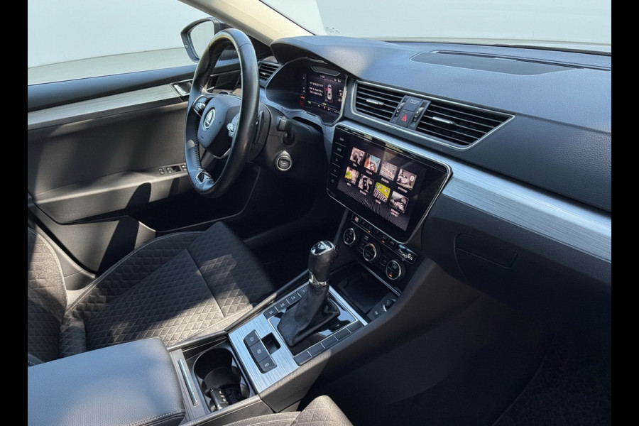 Škoda Superb Combi 1.4 TSI iV AUTOMAAT Business Edition Sport, digitaal cockpit, electrisch bedienbare trekhaak