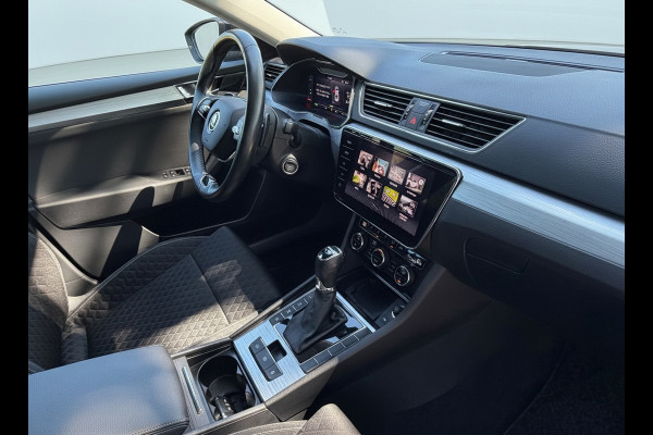 Škoda Superb Combi 1.4 TSI iV AUTOMAAT Business Edition Sport, digitaal cockpit, electrisch bedienbare trekhaak