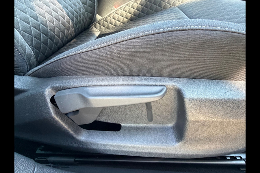 Škoda Superb Combi 1.4 TSI iV AUTOMAAT Business Edition Sport, digitaal cockpit, electrisch bedienbare trekhaak