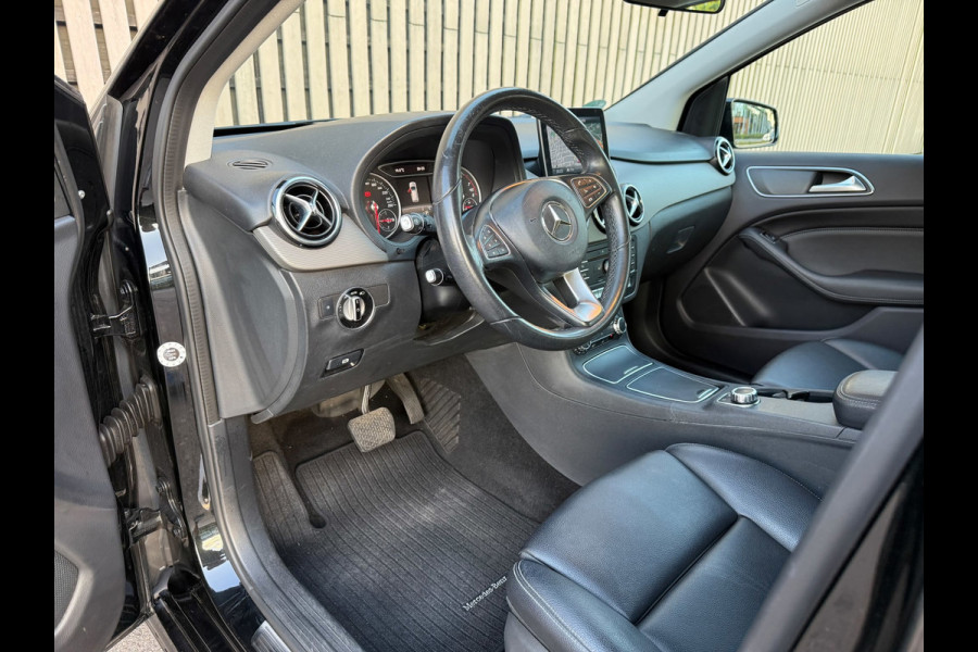 Mercedes-Benz B-Klasse 180 Ambition Leer / Led / Automaat