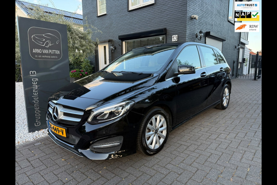 Mercedes-Benz B-Klasse 180 Ambition Leer / Led / Automaat