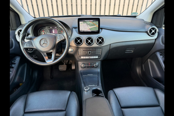 Mercedes-Benz B-Klasse 180 Ambition Leer / Led / Automaat