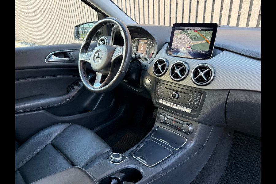 Mercedes-Benz B-Klasse 180 Ambition Leer / Led / Automaat