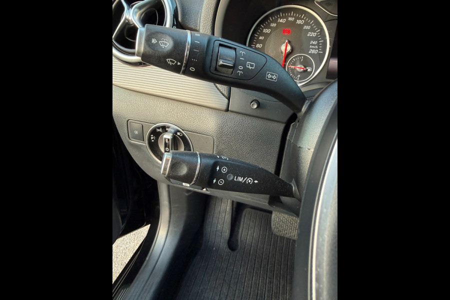 Mercedes-Benz B-Klasse 180 Ambition Leer / Led / Automaat