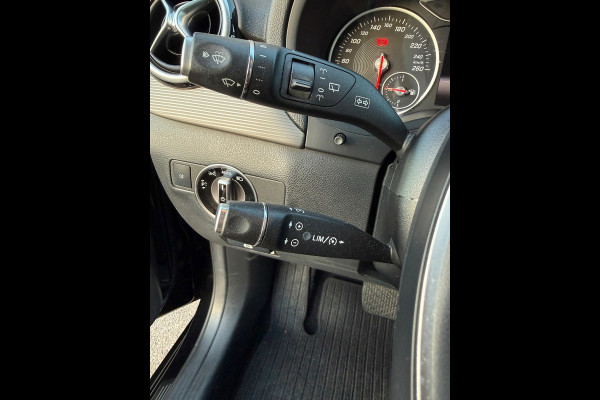 Mercedes-Benz B-Klasse 180 Ambition Leer / Led / Automaat