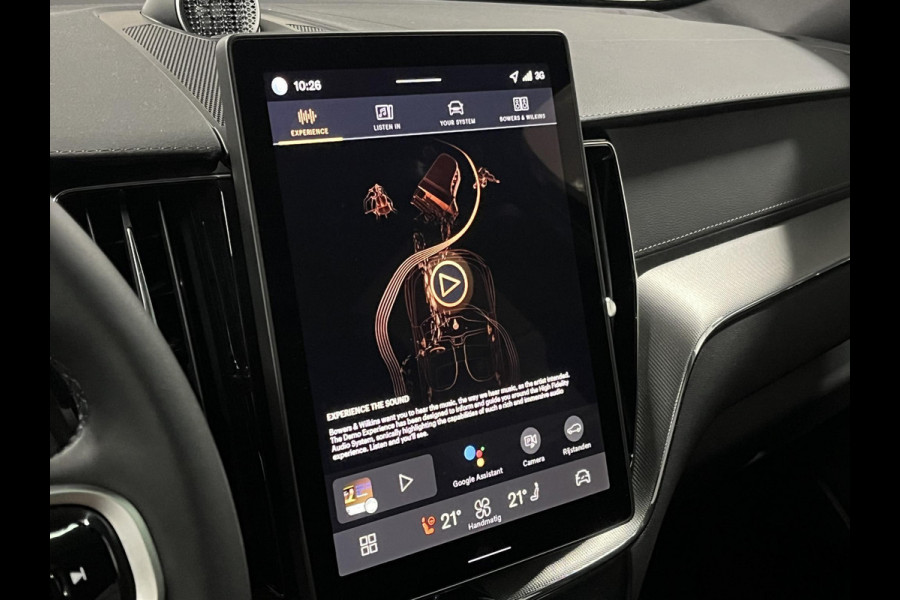 Volvo XC60 T8 PHEV AWD Ultra Black Edition Massage | Bowers & Wilkins | Adapt. cruise | Open dak | Stoelventilatie & verwarming | Head-up | 360 camera | *455PK*