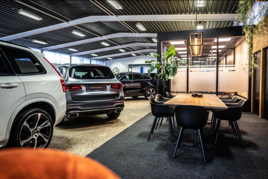 Volvo XC60 T8 PHEV AWD Ultra Black Edition Massage | Bowers & Wilkins | Adapt. cruise | Open dak | Stoelventilatie & verwarming | Head-up | 360 camera | *455PK*