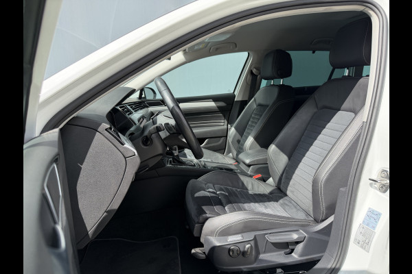 Volkswagen Passat Variant BWJ 2021 | 1.4TSI 218PK PHEV GTE Business AUTOMAAT | LEDER/ALCANTARA | CLIMA | NAVI | SPORTSTOELEN | CAMERA A | STOELVERW | 17'' LMV |