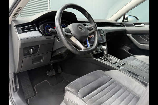 Volkswagen Passat Variant BWJ 2021 | 1.4TSI 218PK PHEV GTE Business AUTOMAAT | LEDER/ALCANTARA | CLIMA | NAVI | SPORTSTOELEN | CAMERA A | STOELVERW | 17'' LMV |