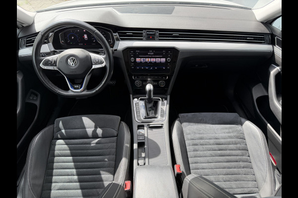 Volkswagen Passat Variant BWJ 2021 | 1.4TSI 218PK PHEV GTE Business AUTOMAAT | LEDER/ALCANTARA | CLIMA | NAVI | SPORTSTOELEN | CAMERA A | STOELVERW | 17'' LMV |