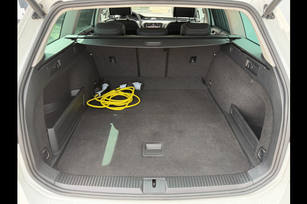 Volkswagen Passat Variant BWJ 2021 | 1.4TSI 218PK PHEV GTE Business AUTOMAAT | LEDER/ALCANTARA | CLIMA | NAVI | SPORTSTOELEN | CAMERA A | STOELVERW | 17'' LMV |