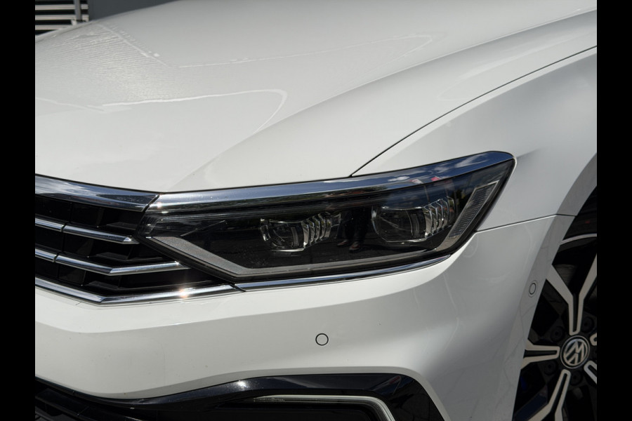 Volkswagen Passat Variant BWJ 2021 | 1.4TSI 218PK PHEV GTE Business AUTOMAAT | LEDER/ALCANTARA | CLIMA | NAVI | SPORTSTOELEN | CAMERA A | STOELVERW | 17'' LMV |