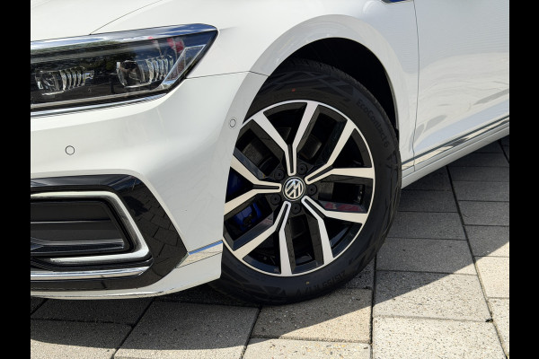 Volkswagen Passat Variant BWJ 2021 | 1.4TSI 218PK PHEV GTE Business AUTOMAAT | LEDER/ALCANTARA | CLIMA | NAVI | SPORTSTOELEN | CAMERA A | STOELVERW | 17'' LMV |