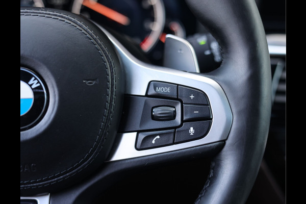 BMW 5 Serie Touring M550d xDrive | Pano - Trekhaak - HUD