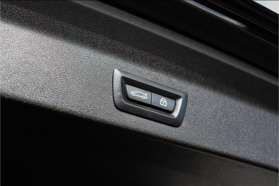 BMW X3 X3M Competition **Pano.dak/HUD/Harman Kardon/Alcantara**