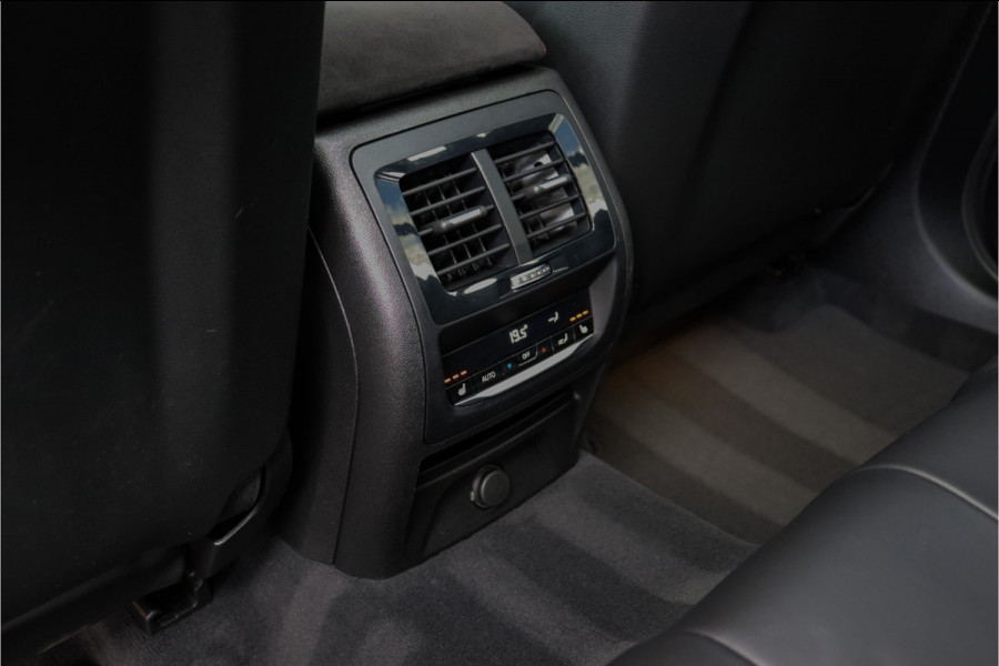 BMW X3 X3M Competition **Pano.dak/HUD/Harman Kardon/Alcantara**