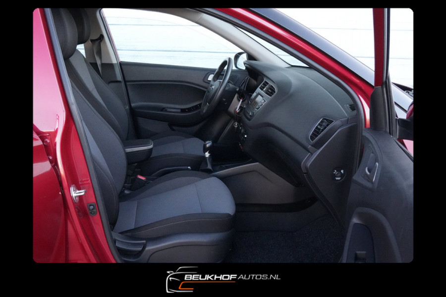 Hyundai i20 1.2 HP i-Motion Trekhaak Stoelverwarming Airco