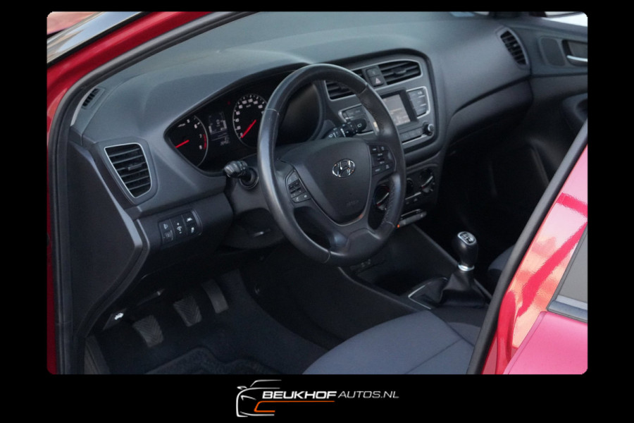 Hyundai i20 1.2 HP i-Motion Trekhaak Stoelverwarming Airco