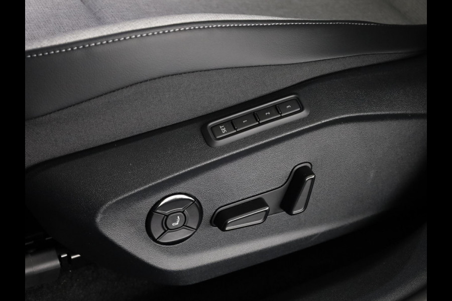 Volkswagen ID. Polo Style First Edition 52 kWh accu, 155 kW / 211 PK H Achteruitrijcamera | Carplay