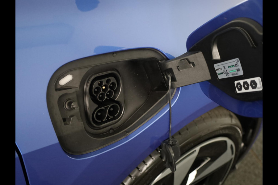 Volkswagen ID. Polo Style First Edition 52 kWh accu, 155 kW / 211 PK H Achteruitrijcamera | Carplay
